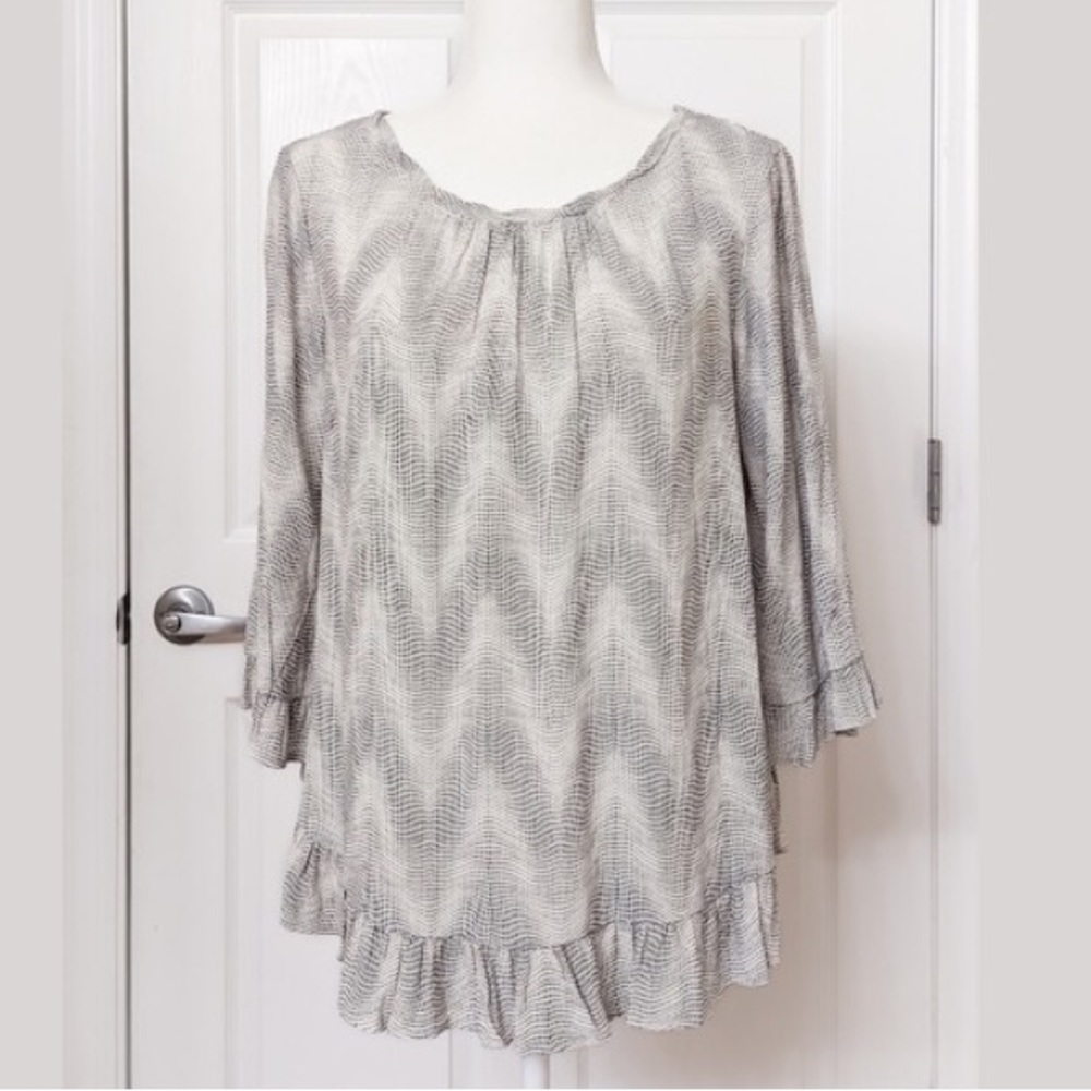 Gap Cool Wave Ruffle Quarter Sleeve Blouse Black White Extra Small Top